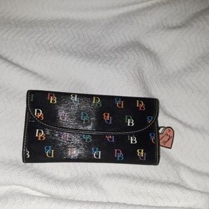 Dooney and bourke "it" wallet